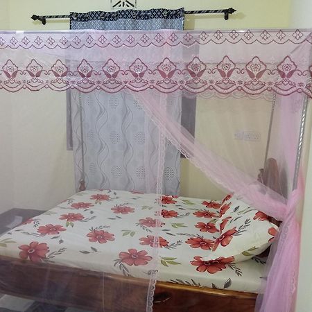 Airb&B Homestay Boma la Ngombe Exterior foto
