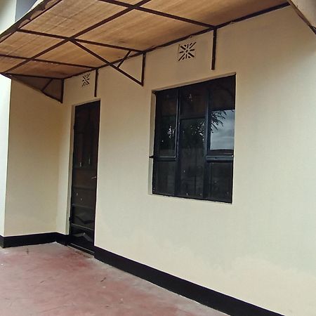 Airb&B Homestay Boma la Ngombe Exterior foto